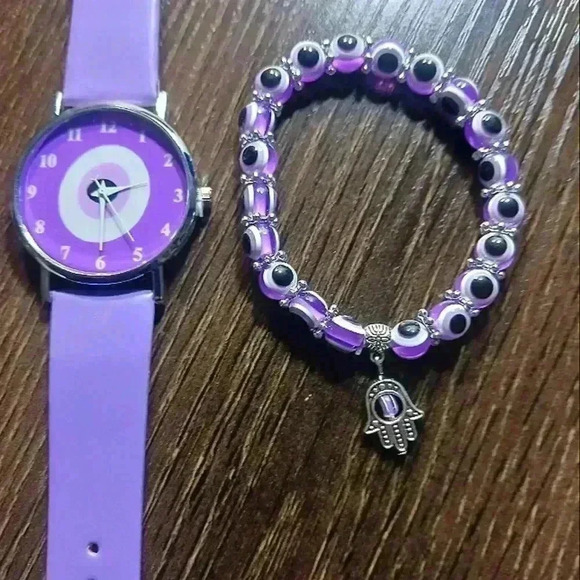 Purple eye watch with matching bracelet - Picture 2 of 9
